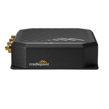 Cradlepoint S700 IoT Router, Cat 4, Essentials Plan, 2x SMA cellular connectors, 2x RJ45 GbE Ports, with AC power supply, Dual S